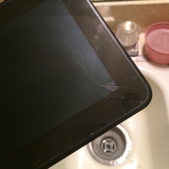 Kindle Fire Hd - Picture 2 of 3