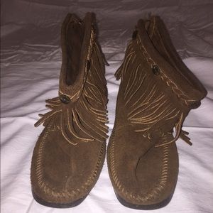 Minnetonka women's moccasin
