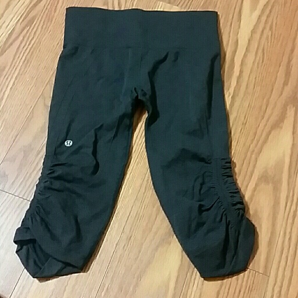 Lululemon crops