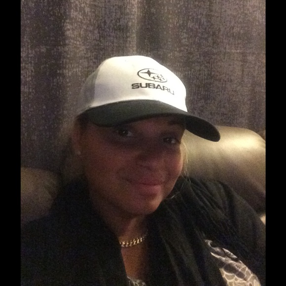 Meet your Posher, Elizabeth - Picture 3 of 3