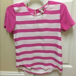 💕 Cute BR top. XS petite. Make me an offer!