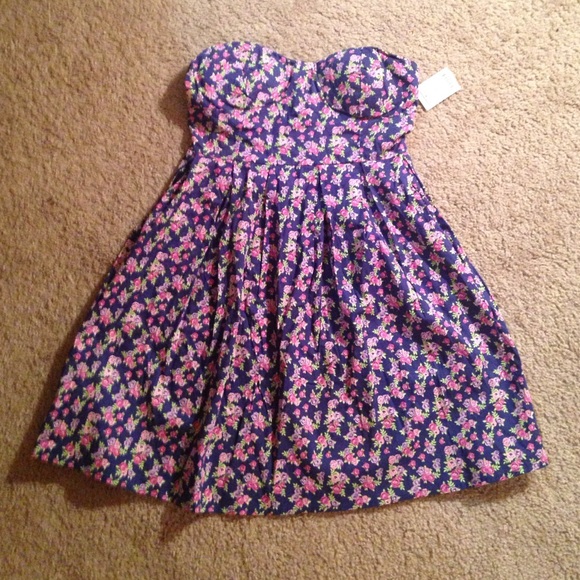 Cute Strapless Dress