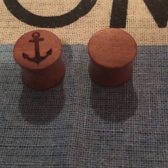 Wood plugs