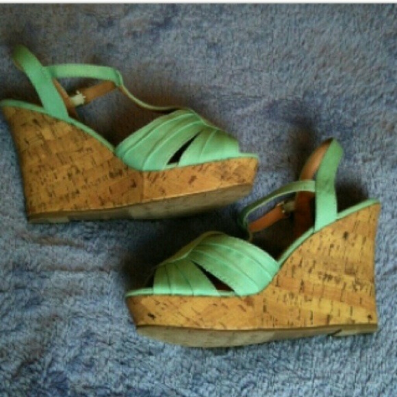 🔴Brand New sea foam GREEN wedges - Picture 2 of 4