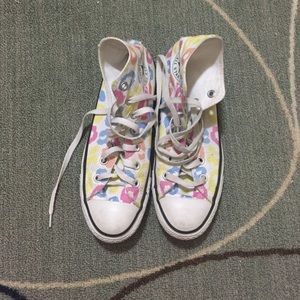 Converse High Tops Colorful Animal Print Size 8.5