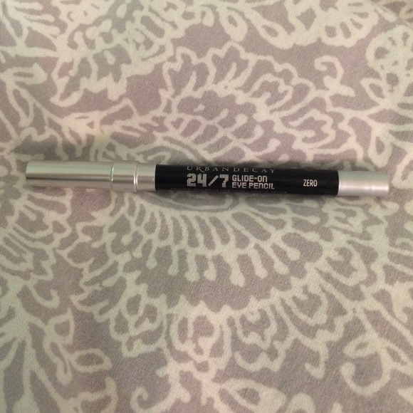 Urban Decay 24/7 eyeliner in zero