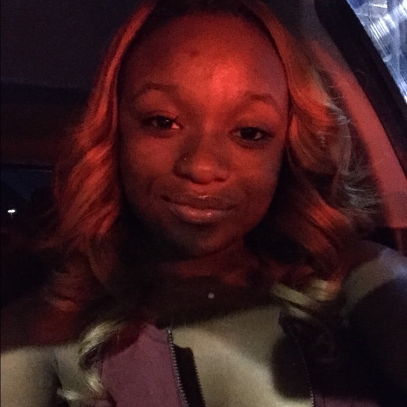 Meet your Posher, Kennea