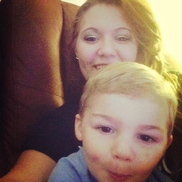 Meet your Posher, Karissa - Picture 1 of 1