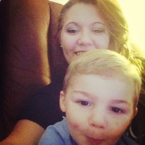 Meet your Posher, Karissa