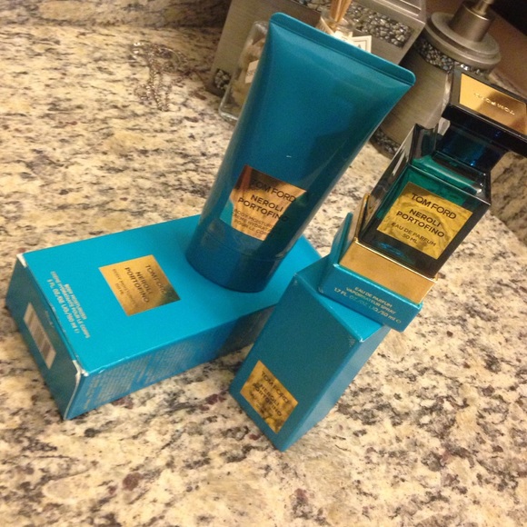 Perfume and body moisturizer