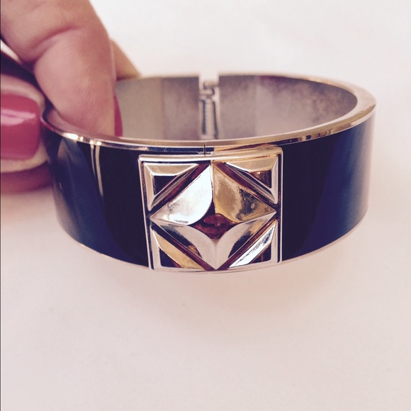 Vince Camuto bangle