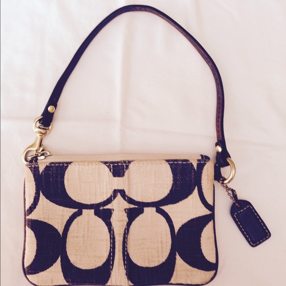Small Coach wristlet