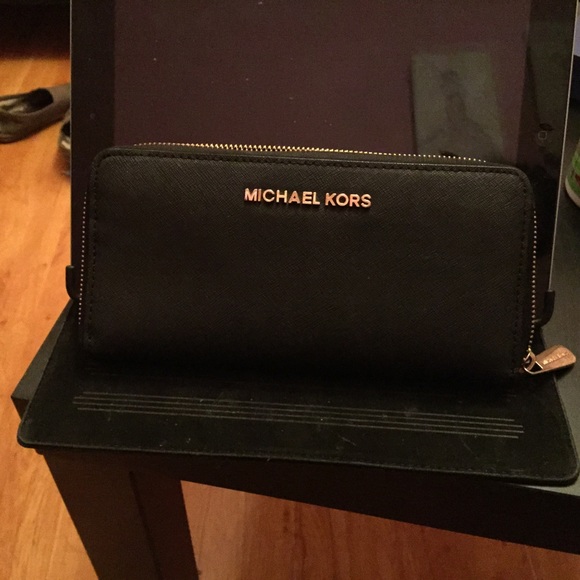 Michael Kors wallet