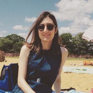 Meet your Posher, Farinaz