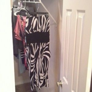 Size 3x zebra print strapless dress with pockets