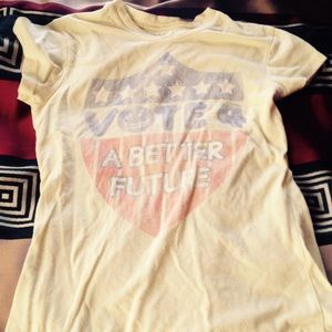 Yellow, short sleeve tshirt