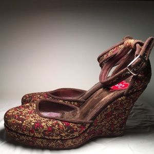 Jeffery Campbell Wedge