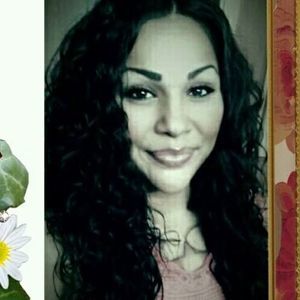 Meet your Posher, Raquel