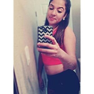 Meet your Posher, Leslie