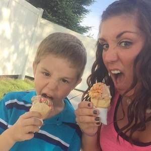 Meet your Posher, Vanessa