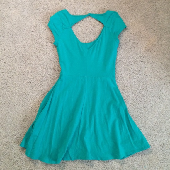 Dress - Picture 2 of 2