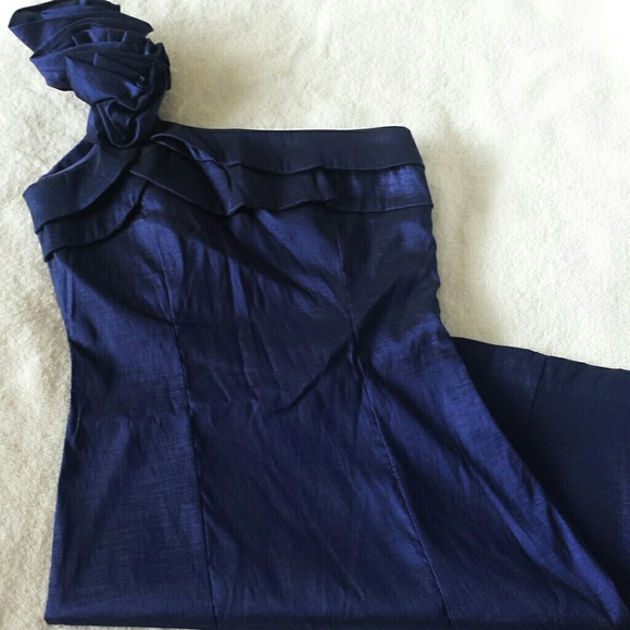 Blue dress