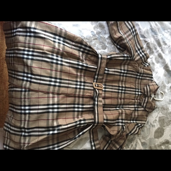 Burberry nova check belted jacket Large
