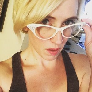 Meet your Posher, Denise