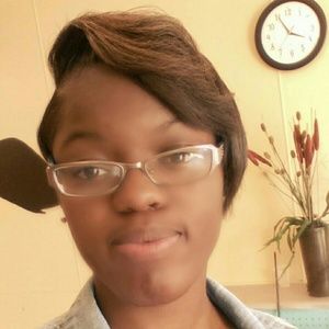 Meet your Posher, Nakeya