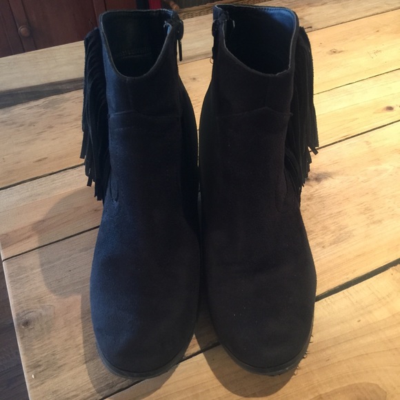 Black faux suede leather fringed short booties 7.5 - Picture 3 of 4