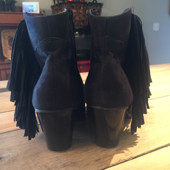 Black faux suede leather fringed short booties 7.5 - Picture 4 of 4