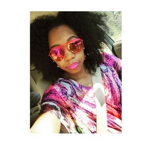 Meet your Posher, Ashley