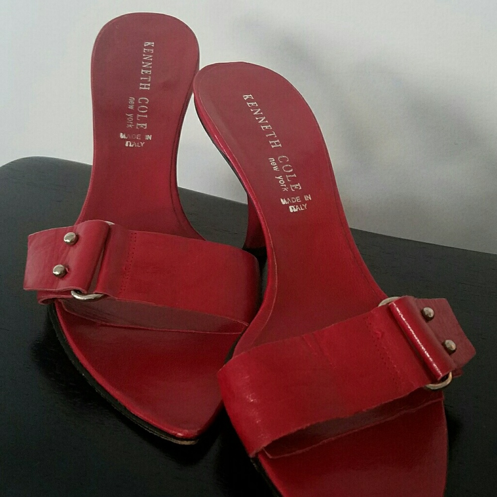 Kenneth Cole Leather Slides