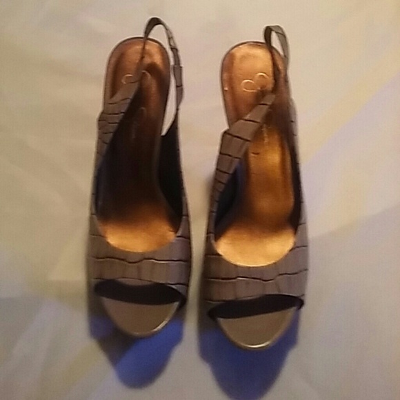 Woman shoes