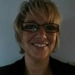 Meet your Posher, Debbie