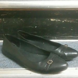 Black pointy flats
