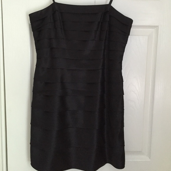 Laundry black pletted dress