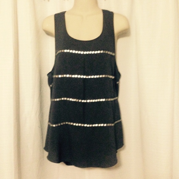 Loose fitting sleeveless top