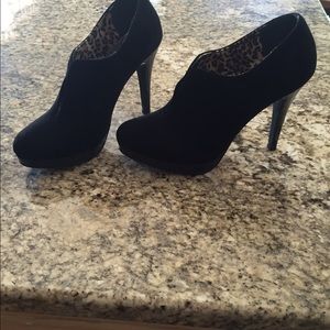 Black suede bootie shoe