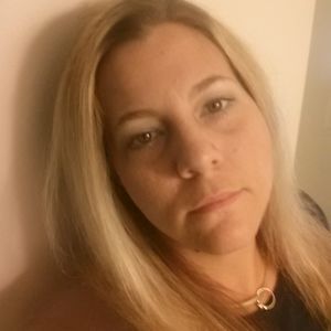 Meet your Posher, Debi