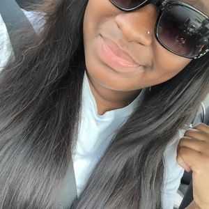 Meet your Posher, Alexis