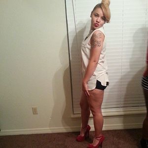 Meet your Posher, Fernella