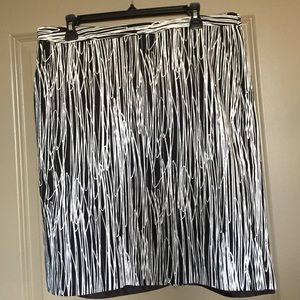 Black n White Skirt