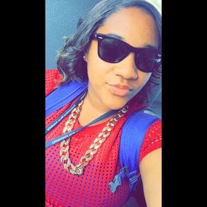 Meet your Posher, Ajah