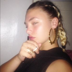 Meet your Posher, Ashley