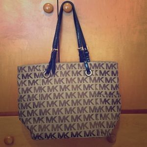 Michael Kors tote *authentic*