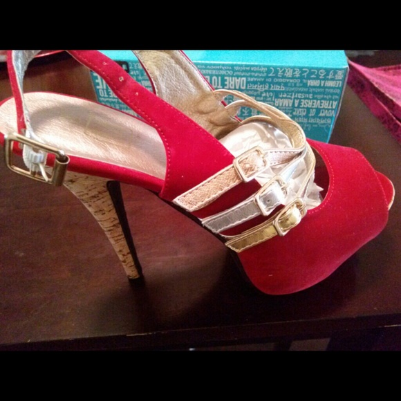 Shoes - Picture 3 of 3