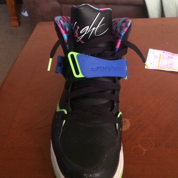 Jordans - Picture 3 of 4