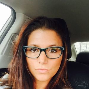 Meet your Posher, Dominique