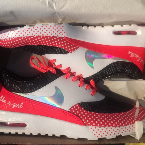 Woman's Nike Air Max Thea DB